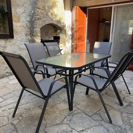 Holiday home Dean's Mansion Omodos